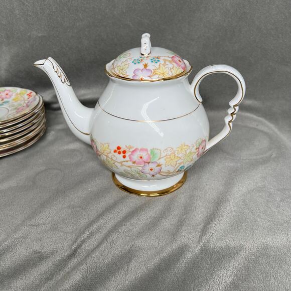 Royal Standard Hedgerow Bone China Lot Cups Saucers Teapot - Picture 7 of 10